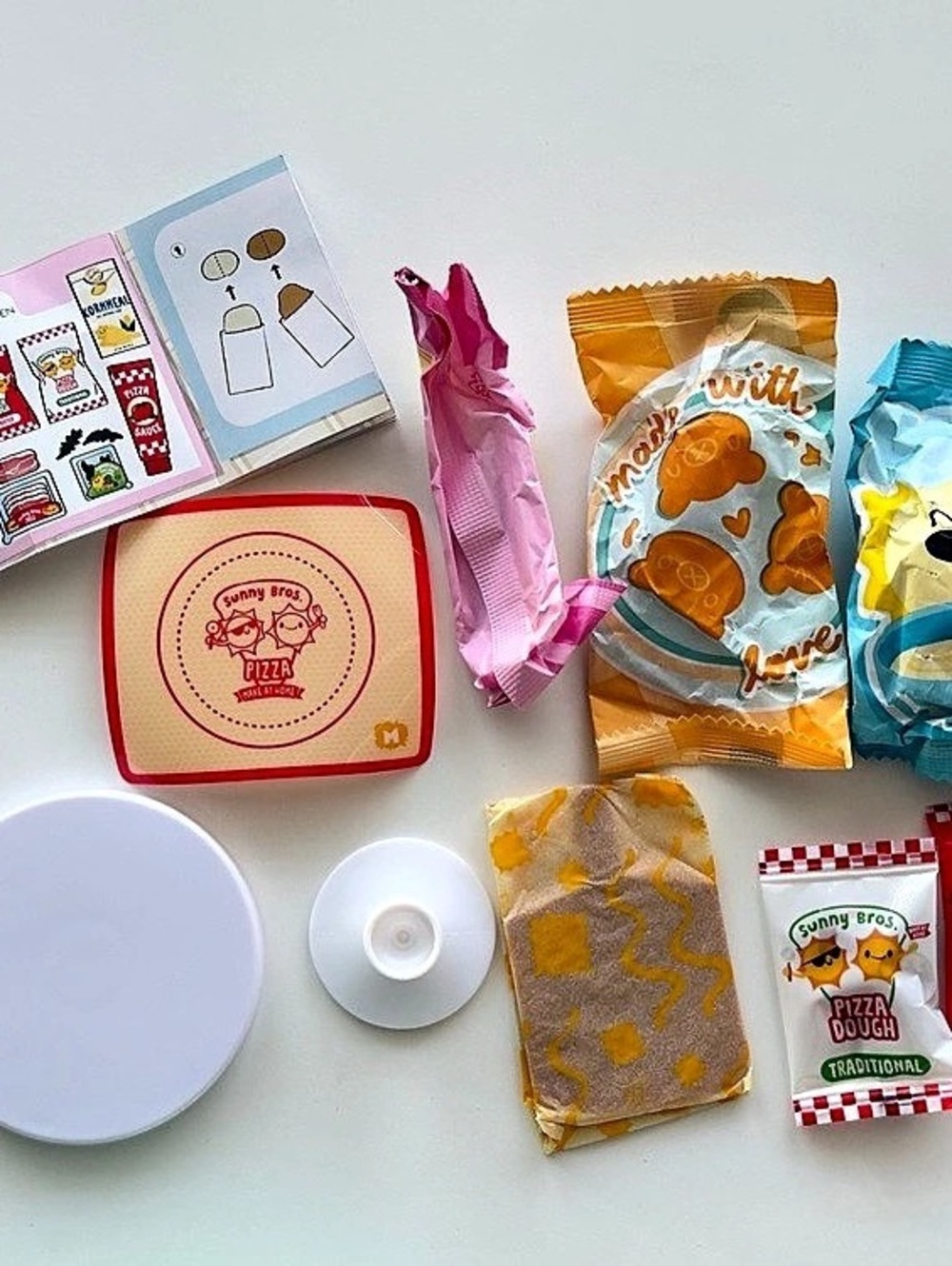 MGA Entertainment Miniverse Make It Mini From Scratch Series 2 Prosciutto Pizza🍕